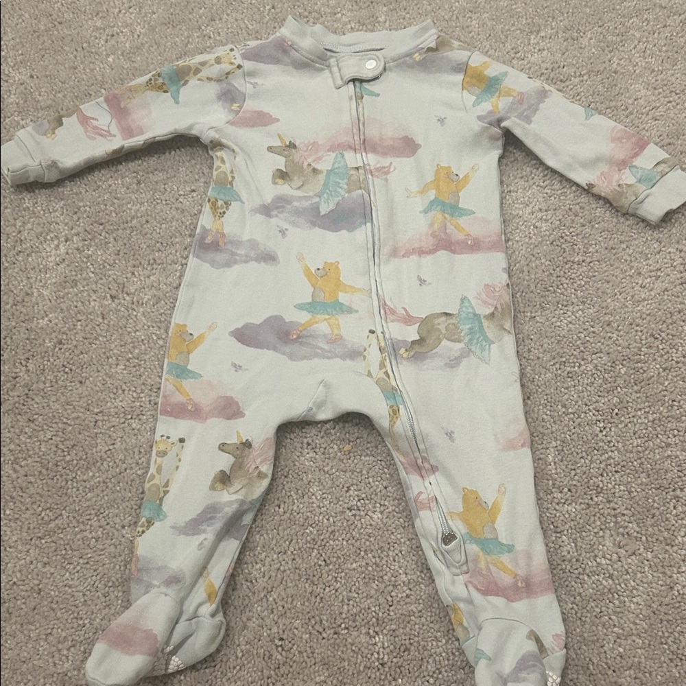 Kids One Piece Pajama/ outfit Set - Multicolor 3-6 months - Picture 7 of 9